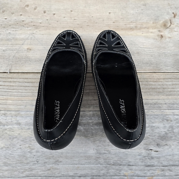 AEROSOLES Dolly Classic Minimalist Leather Cutout Details Comfort Heels 7M - Picture 11 of 15